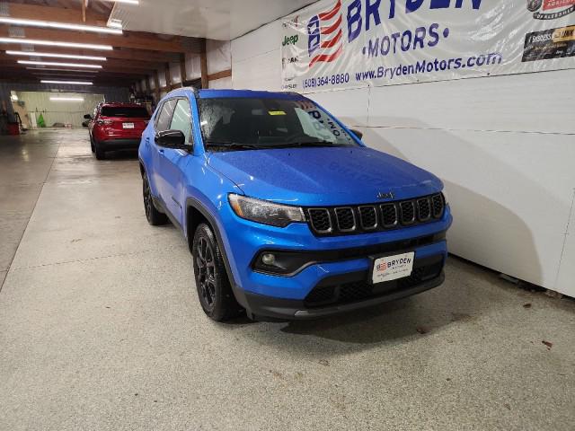 2025 Jeep Compass COMPASS LATITUDE 4X4