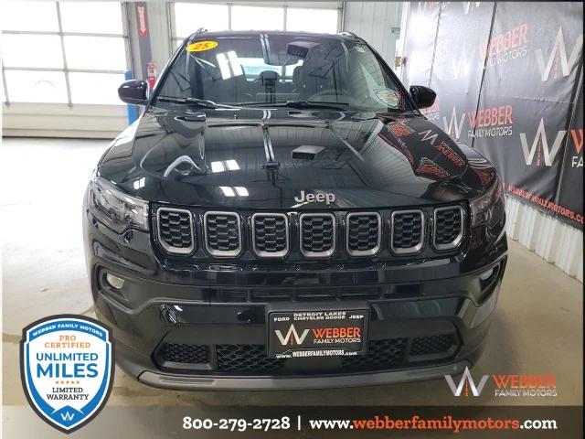 2025 Jeep Compass COMPASS LATITUDE 4X4