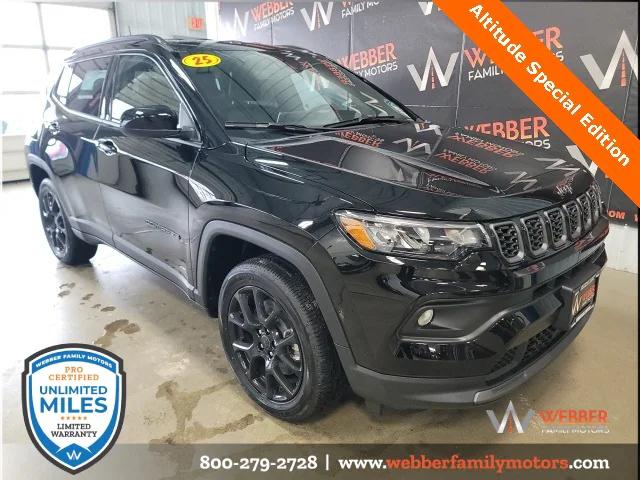 2025 Jeep Compass COMPASS LATITUDE 4X4