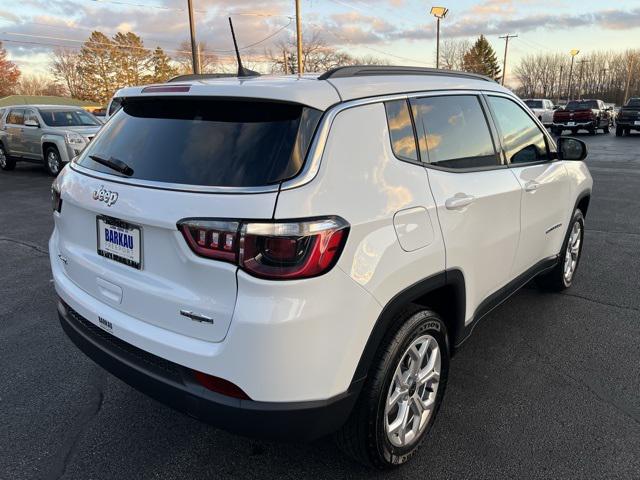 2025 Jeep Compass COMPASS LATITUDE 4X4