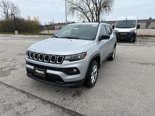 2025 Jeep Compass COMPASS LATITUDE 4X4