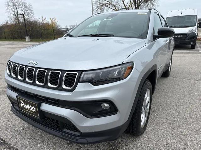 2025 Jeep Compass COMPASS LATITUDE 4X4