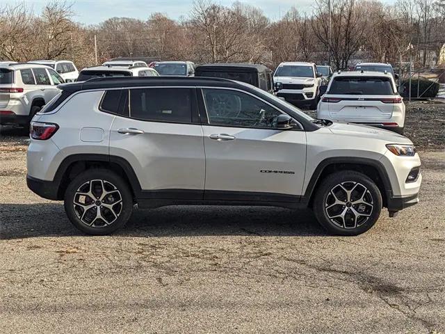 2025 Jeep Compass COMPASS LIMITED 4X4