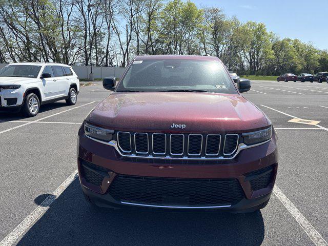 2025 Jeep Grand Cherokee GRAND CHEROKEE LAREDO X 4X4