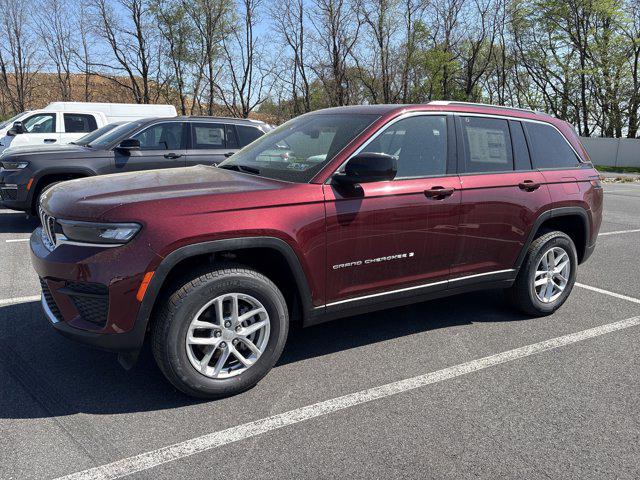 2025 Jeep Grand Cherokee GRAND CHEROKEE LAREDO X 4X4