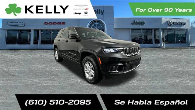 2025 Jeep Grand Cherokee GRAND CHEROKEE LAREDO 4X4