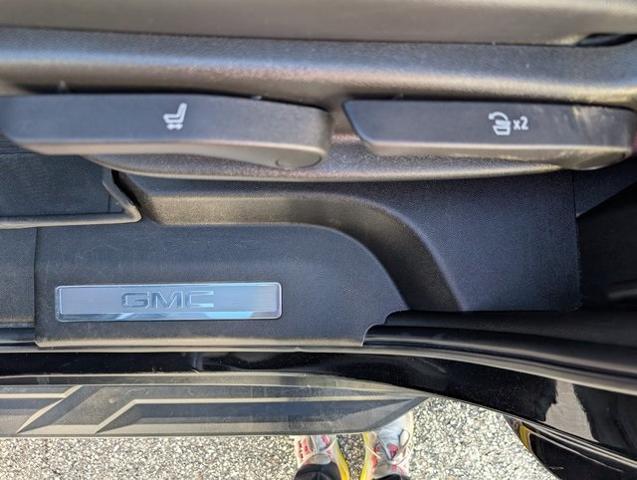 2021 GMC Yukon 4WD SLT