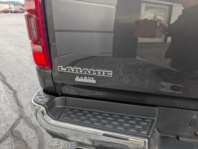 2019 Ram 1500 Laramie Crew Cab 4x4 57 Box