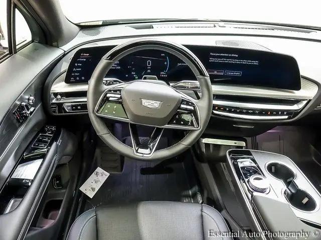 2025 Cadillac iQ Luxury w/1SE