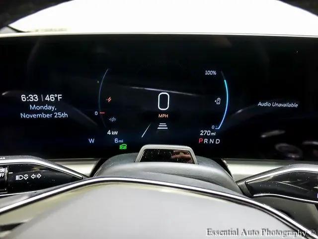 2025 Cadillac iQ Luxury w/1SE