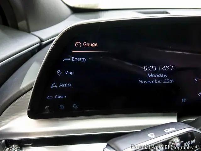 2025 Cadillac iQ Luxury w/1SE