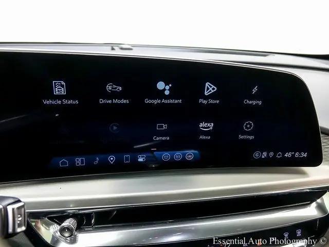 2025 Cadillac iQ Luxury w/1SE