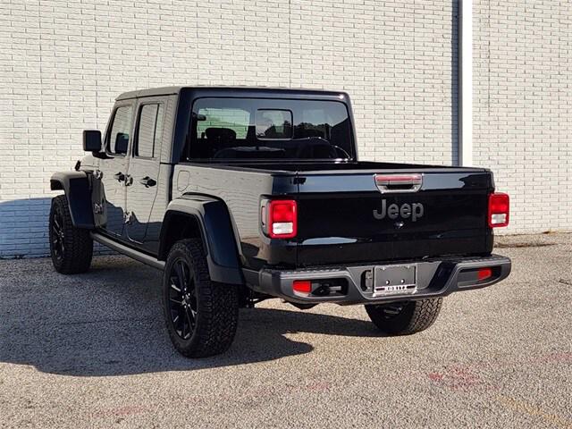 2025 Jeep Gladiator GLADIATOR NIGHTHAWK 4X4