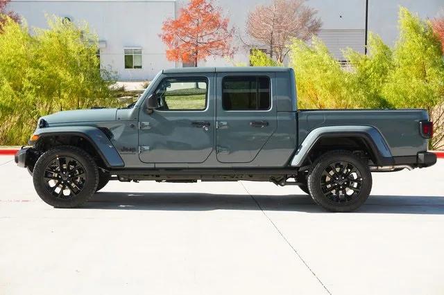 2025 Jeep Gladiator GLADIATOR NIGHTHAWK 4X4