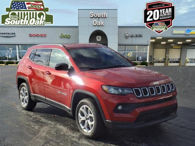 2025 Jeep Compass COMPASS LATITUDE 4X4