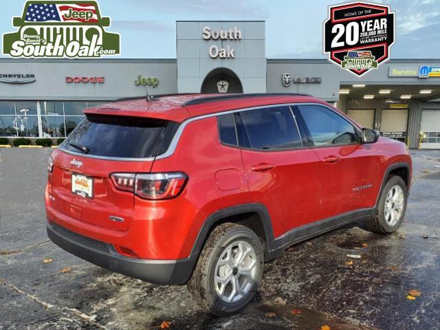 2025 Jeep Compass COMPASS LATITUDE 4X4