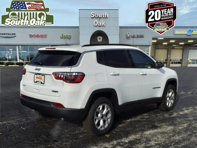 2025 Jeep Compass COMPASS LATITUDE 4X4