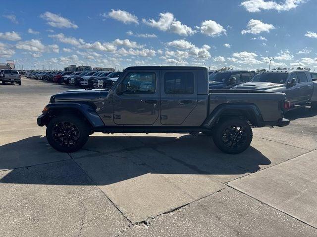 2025 Jeep Gladiator GLADIATOR NIGHTHAWK 4X4