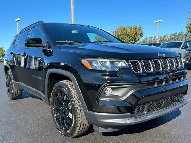 2025 Jeep Compass COMPASS LATITUDE 4X4