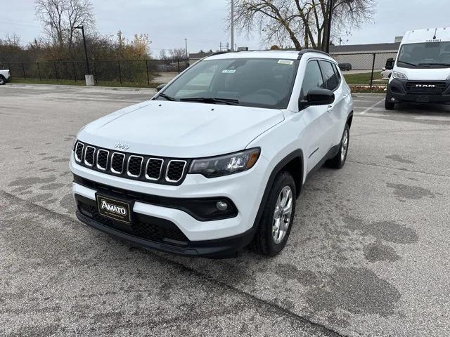 2025 Jeep Compass COMPASS LATITUDE 4X4