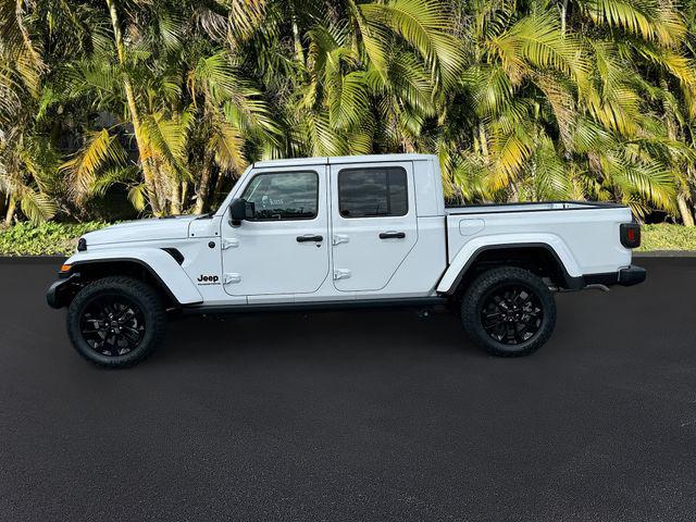 2025 Jeep Gladiator GLADIATOR NIGHTHAWK 4X4