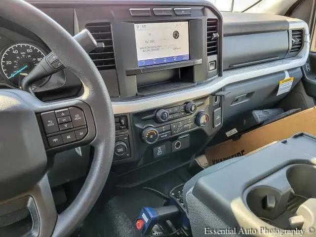 2023 Ford F-550 XLT