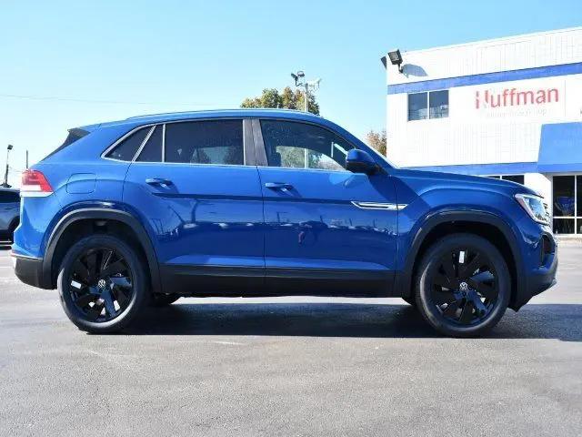 2025 Volkswagen Atlas Cross Sport 2.0T SE w/Technology