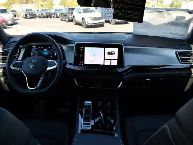 2025 Volkswagen Atlas Cross Sport 2.0T SE w/Technology