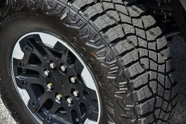 2025 GMC HUMMER EV 2X