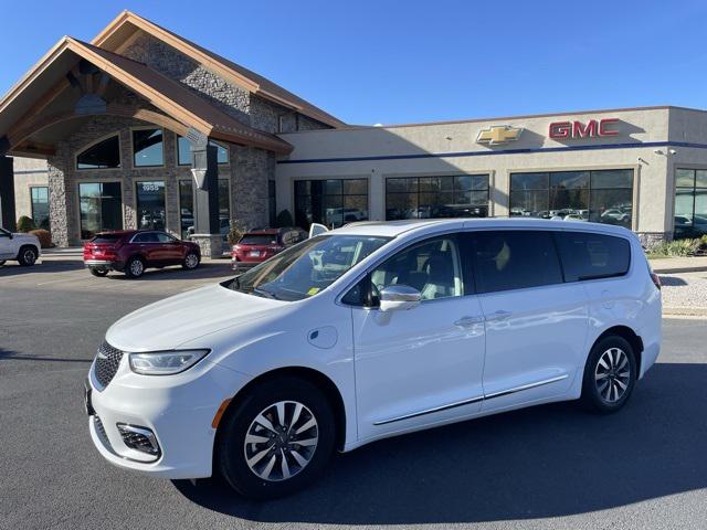 2022 Chrysler Pacifica Hybrid