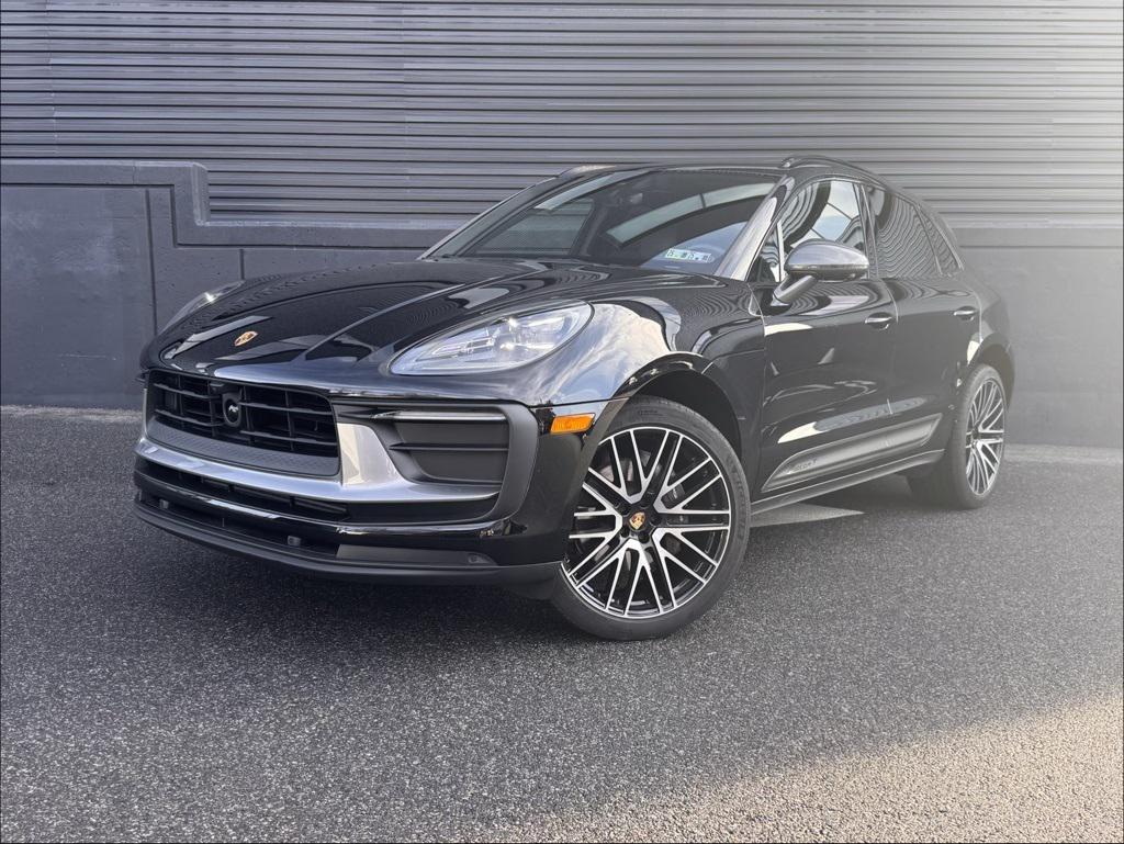 /2024 Porsche Macan