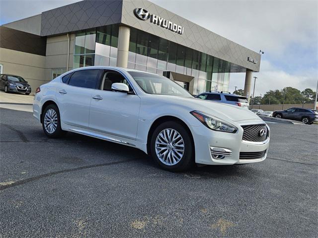 2016 Infiniti Q70L