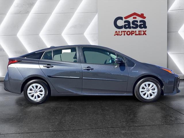 2022 Toyota Prius LE