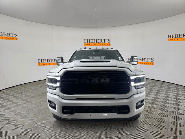 2024 RAM Ram 3500 RAM 3500 LARAMIE CREW CAB 4X4 8 BOX