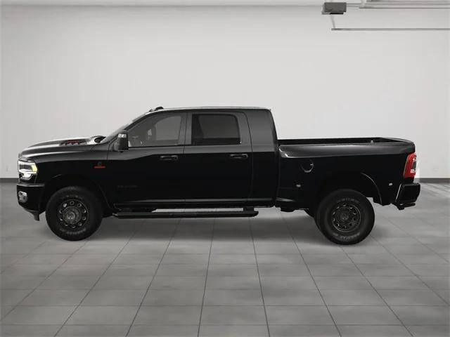 2024 RAM Ram 3500 RAM 3500 LARAMIE MEGA CAB 4X4 64 BOX