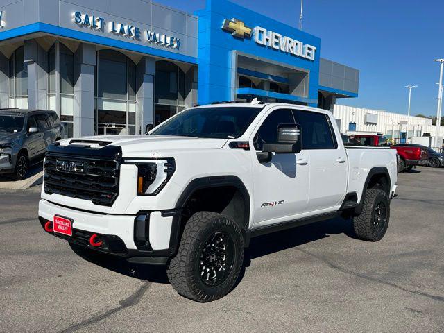 2024 GMC Sierra 2500HD 4WD Crew Cab Standard Bed AT4