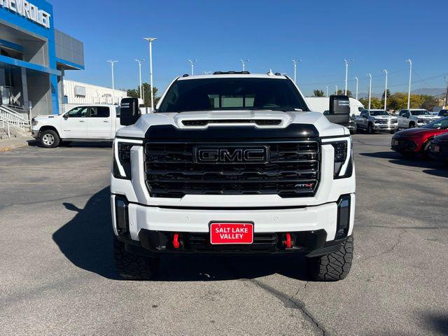 2024 GMC Sierra 2500HD 4WD Crew Cab Standard Bed AT4