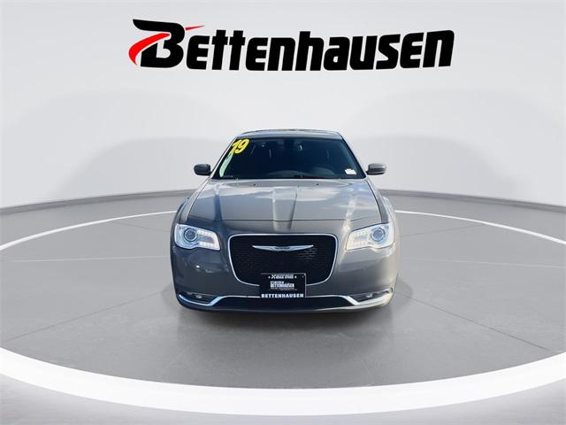 2019 Chrysler 300 Touring L