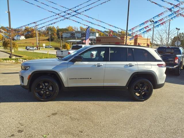 2023 Jeep Grand Cherokee Altitude 4x4