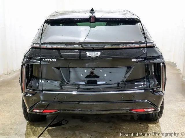 2025 Cadillac iQ Luxury w/1SD