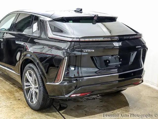 2025 Cadillac iQ Luxury w/1SD