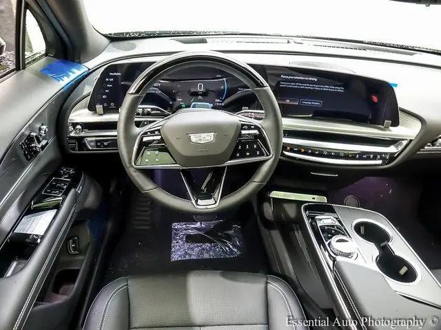 2025 Cadillac iQ Luxury w/1SD