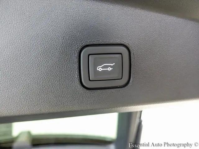 2025 Cadillac iQ Luxury w/1SD