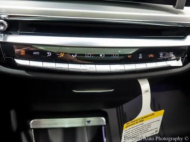 2025 Cadillac iQ Luxury w/1SD