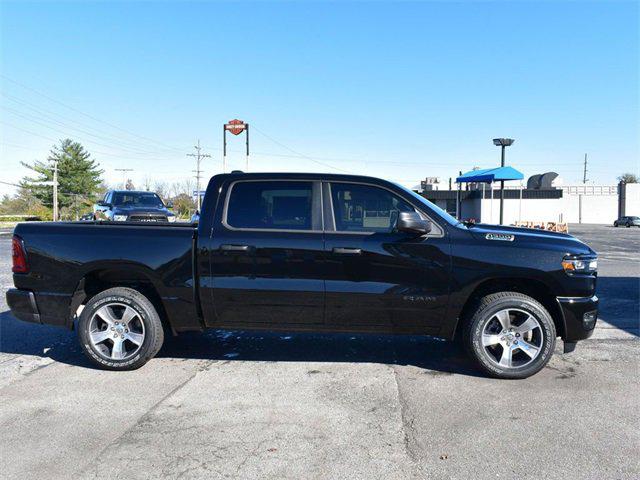 2025 RAM Ram 1500 RAM 1500 TRADESMAN CREW CAB 4X4 57 BOX