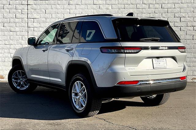 2025 Jeep Grand Cherokee GRAND CHEROKEE LAREDO X 4X4