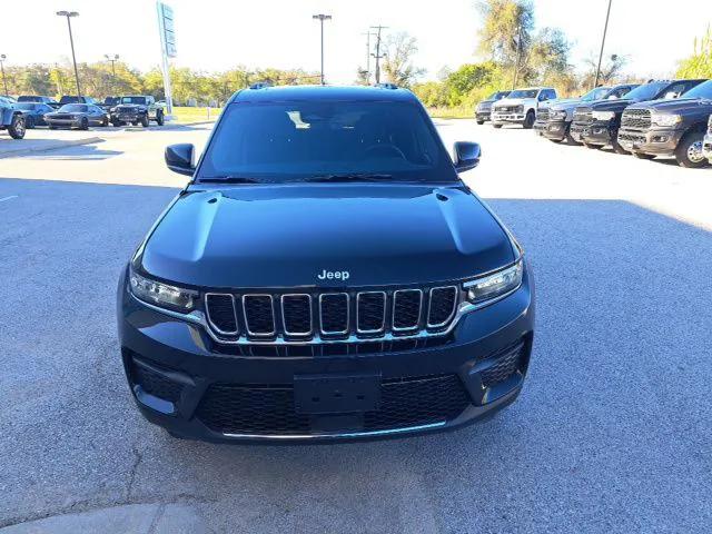 2025 Jeep Grand Cherokee GRAND CHEROKEE LAREDO X 4X4