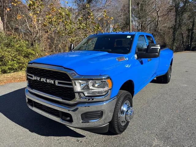 2024 RAM Ram 3500 RAM 3500 TRADESMAN CREW CAB 4X4 8 BOX