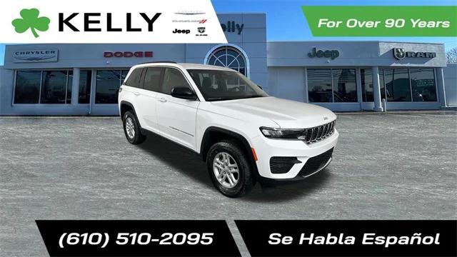 2025 Jeep Grand Cherokee GRAND CHEROKEE LAREDO 4X4