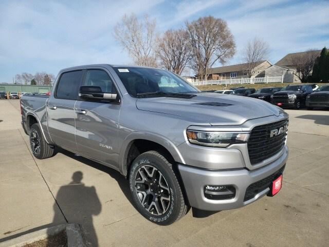 2025 RAM Ram 1500 RAM 1500 LARAMIE CREW CAB 4X4 57 BOX